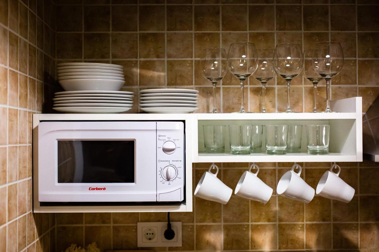 Apartamentos Puente De La Juderia Hervas Bagian luar foto