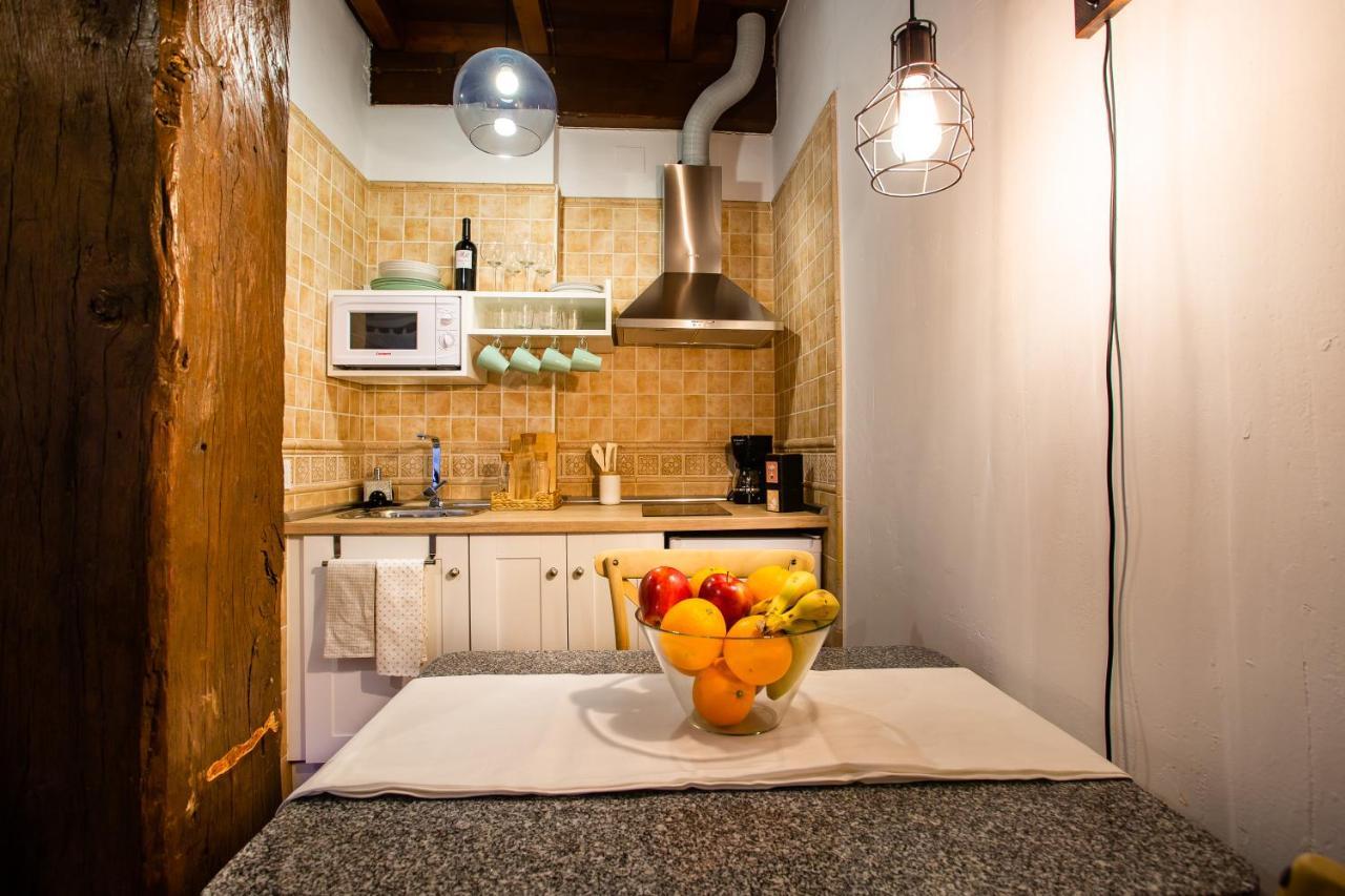 Apartamentos Puente De La Juderia Hervas Bagian luar foto